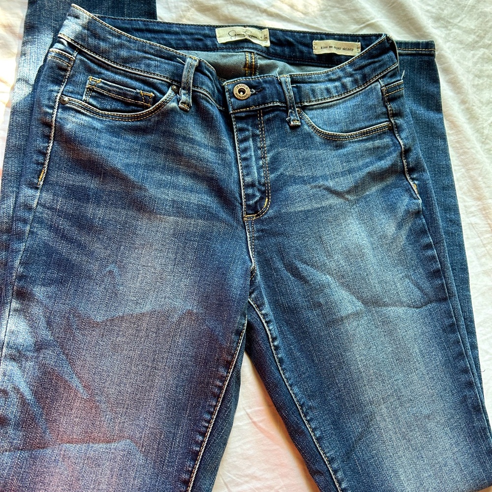 Kiss Me Super Skinny Jeans, size 4/27, excellent condtion, never worn